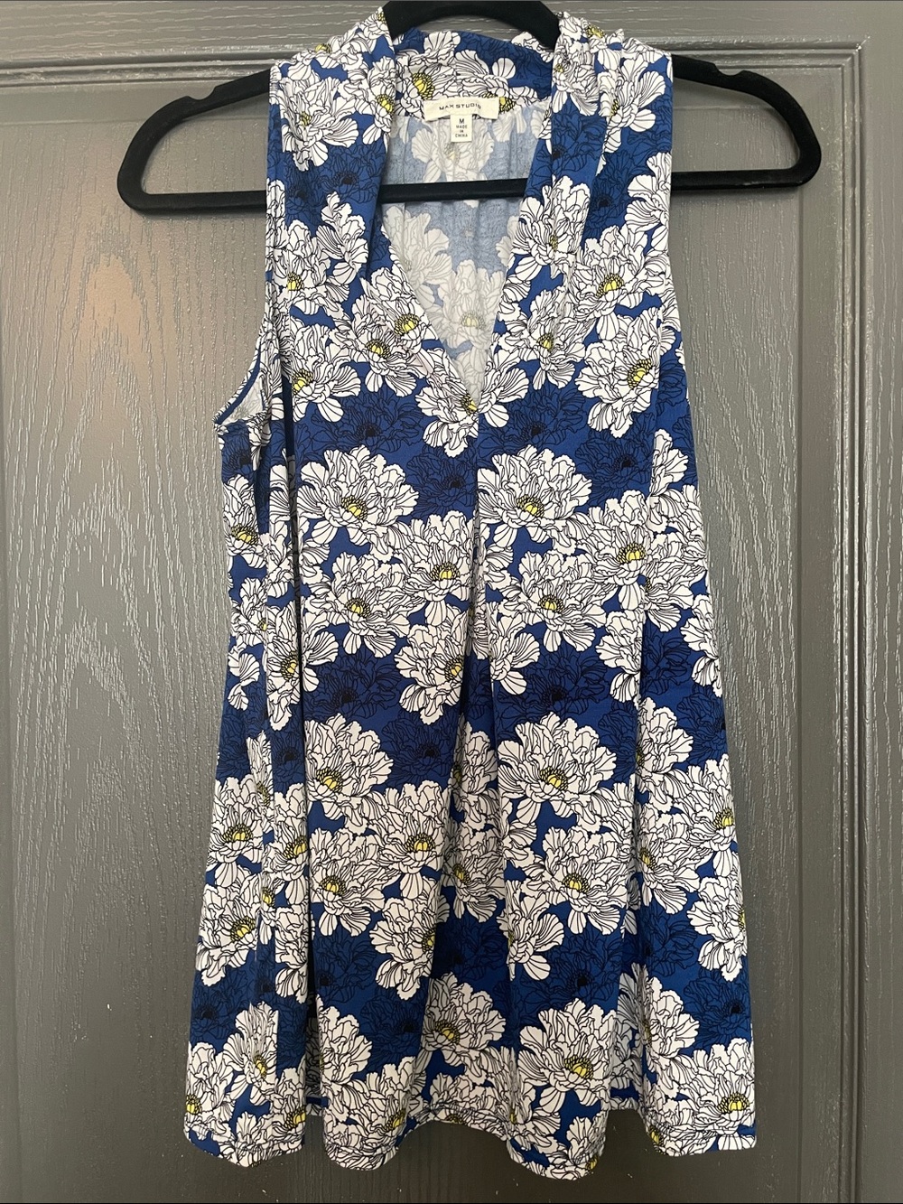 Max Studio Blue White Floral V-Neck Camisole with Yellow Accents